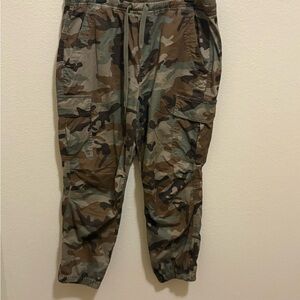 Polo Ralph Lauren Cropped CAMOUFLAGE Joggers